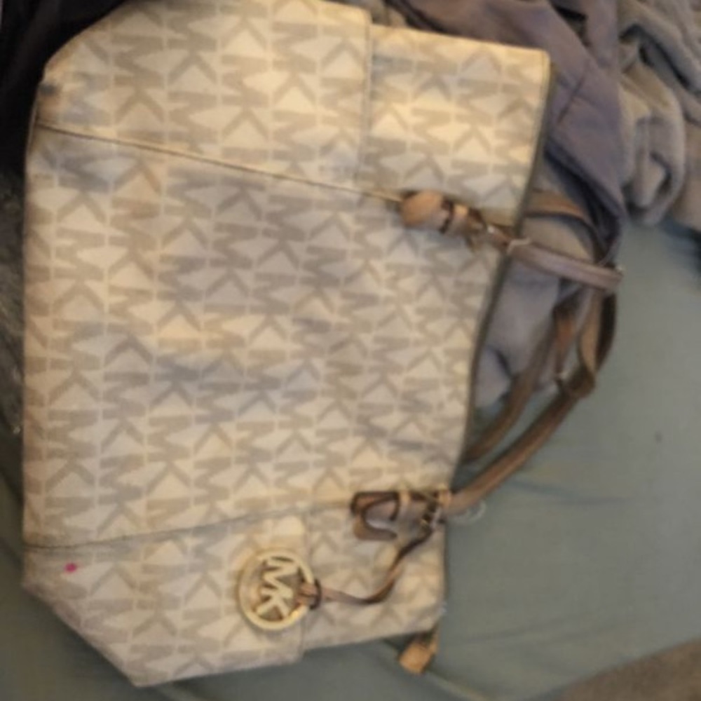 Michael kors purse